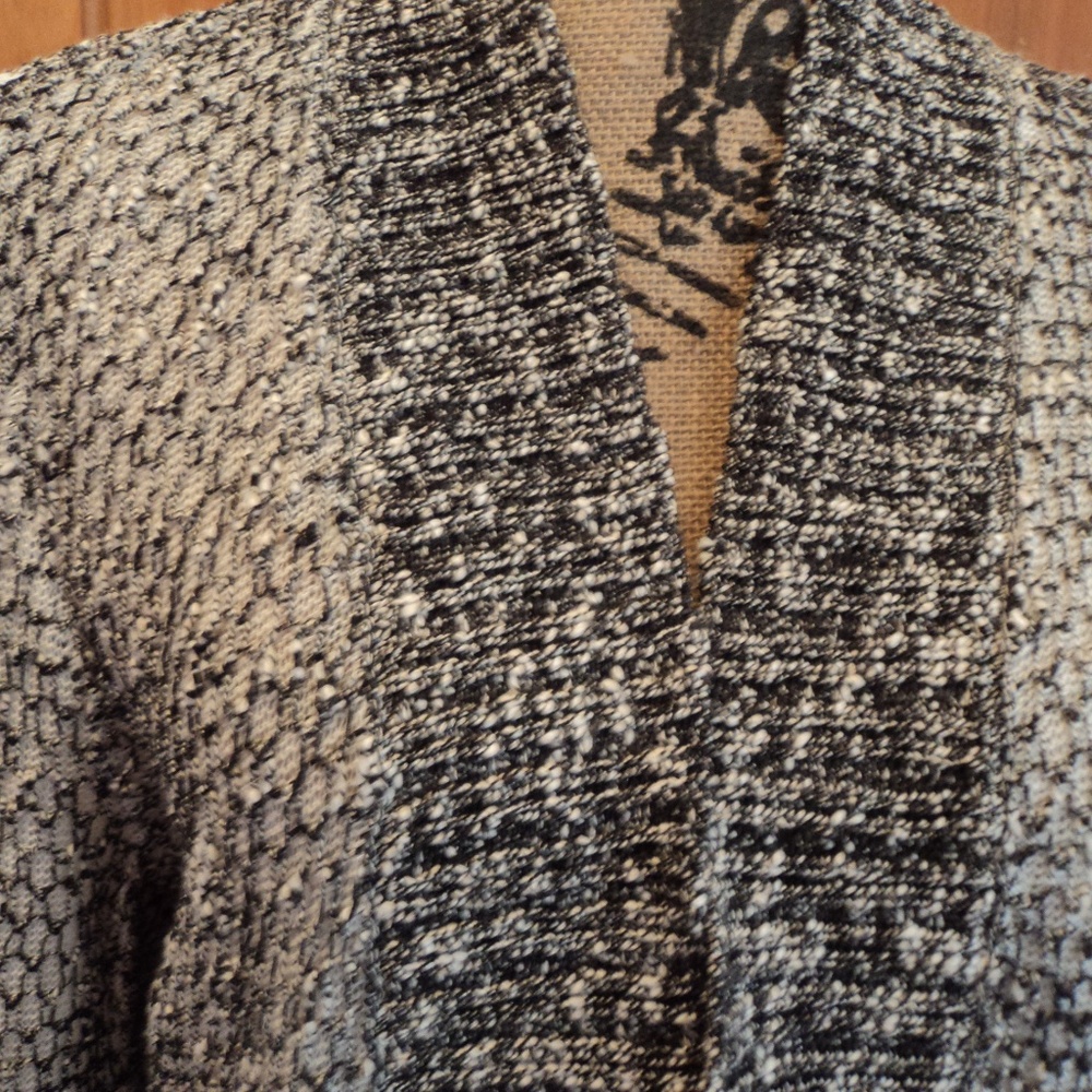 Sweater - Picture 2 of 6